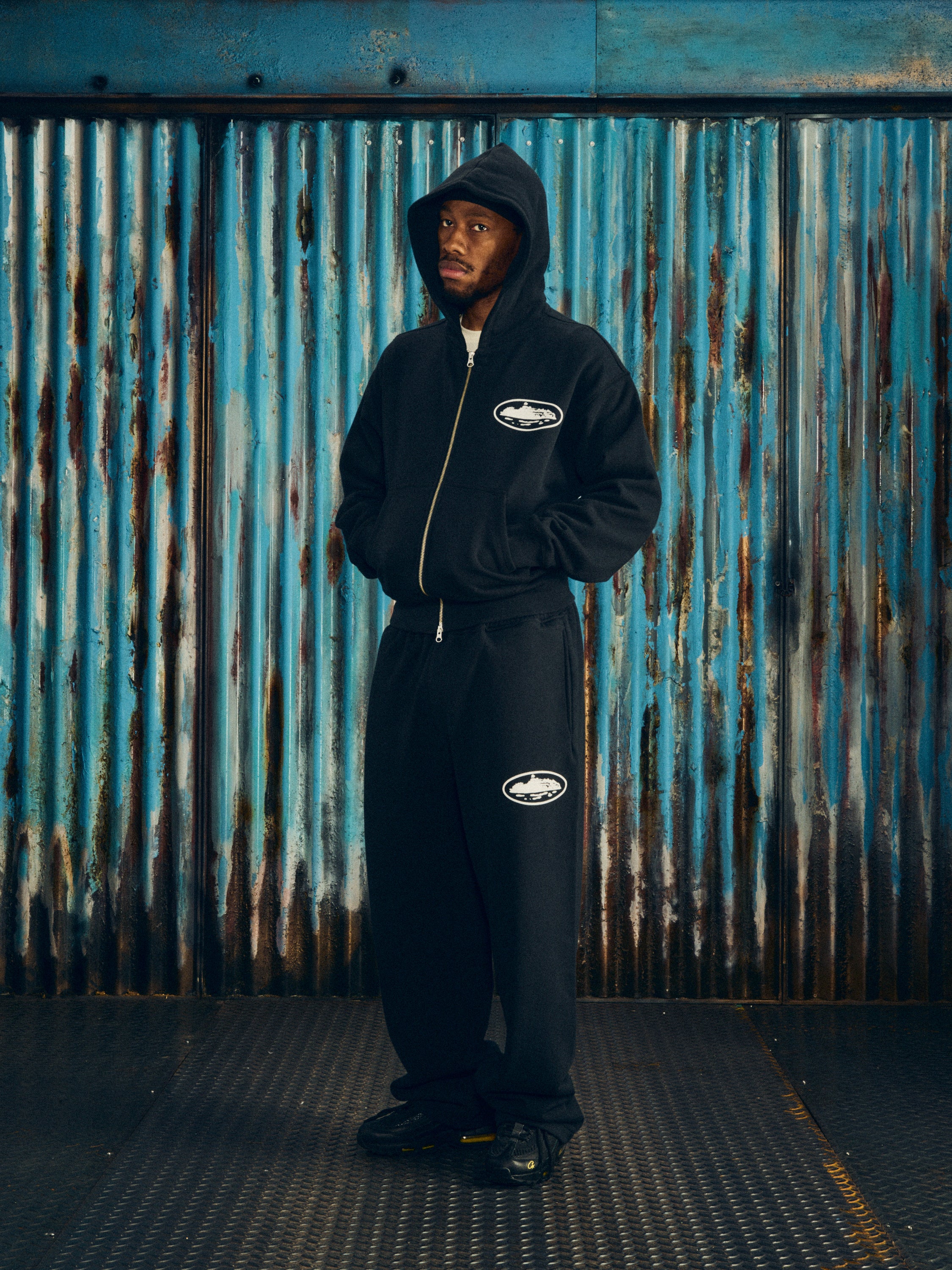 ISLAND PUFF PRINT TRACKSUIT [BLACK] – CRTZRTW
